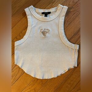 Forever 21 top
Runs small 
95% cotton 5% spandex